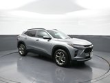 Used 2025 Chevrolet Trax LT w/ Driver Confidence Package image 4