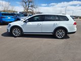 Used 2017 Volkswagen Golf Alltrack S image 2