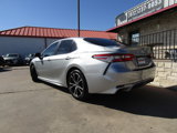 Used 2018 Toyota Camry SE w/ Moonroof Package image 2