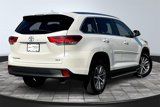 Used 2019 Toyota Highlander XLE image 2