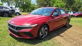 New 2025 Hyundai Elantra SEL image 2