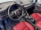 Certified 2024 Porsche Macan image 4