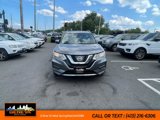Used 2017 Nissan Rogue SV image 2