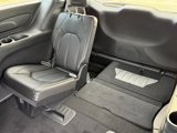 New 2025 Chrysler Pacifica Select image 4