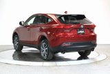 Used 2022 Toyota Venza LE image 2