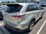 Used 2015 Toyota Highlander XLE image 3