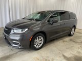 Used 2023 Chrysler Pacifica Touring-L image 3