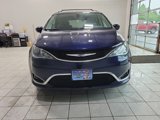 Used 2018 Chrysler Pacifica Touring-L Plus image 2