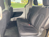 Used 2018 Chrysler Pacifica L image 4