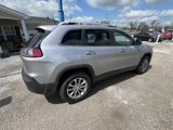 Used 2019 Jeep Cherokee Latitude w/ Popular Appearance Group image 4