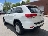 Used 2019 Jeep Grand Cherokee Laredo image 3