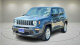 Used 2023 Jeep Renegade Latitude image 3