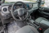 Used 2024 Jeep Gladiator Sport image 4