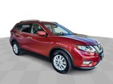 Used 2017 Nissan Rogue SV image 2