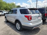 Used 2017 Ford Explorer XLT image 5