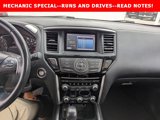 Used 2016 Nissan Pathfinder SV image 3