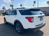 Used 2022 Ford Explorer XLT w/ Equipment Group 202A image 5