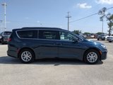 Used 2022 Chrysler Pacifica Touring-L image 2