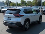 Used 2021 Nissan Rogue SV image 3