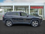 Used 2019 Jeep Cherokee Limited w/ Luxury Group image 3