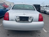 Used 1998 Lincoln Town Car Signature image 4