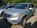Used 2011 Kia Sorento LX image 2