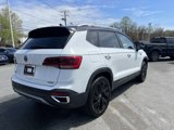 New 2024 Volkswagen Taos SE image 3