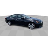 Used 2024 Nissan Altima 2.5 S image 2