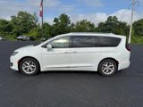 Used 2017 Chrysler Pacifica Touring-L Plus image 3