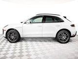 Certified 2025 Porsche Macan image 2