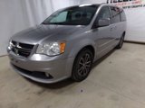 Used 2017 Dodge Grand Caravan SXT image 3
