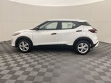 New 2025 Nissan Kicks Play S image 3