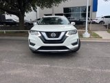 Used 2018 Nissan Rogue SV image 2