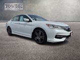 Used 2017 Honda Accord Sport image 2