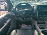 Used 2019 Dodge Grand Caravan SXT image 3
