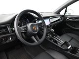 Certified 2025 Porsche Macan image 4