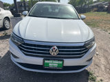 Used 2019 Volkswagen Jetta SE image 2