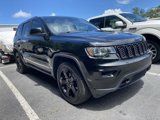 Used 2018 Jeep Grand Cherokee Laredo image 2