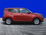 Used 2023 Kia Soul LX w/ LX Technology Package image 2