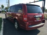 Used 2010 Chrysler Town & Country Touring image 4