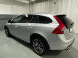 Used 2018 Volvo V60 T5 Cross Country image 2