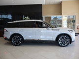 New 2025 Lincoln Aviator Reserve w/ Luxury Package image 2