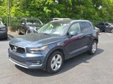 Used 2022 Volvo XC40 T4 Momentum image 4