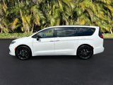 New 2025 Chrysler Pacifica Limited image 2