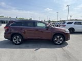 Used 2018 Toyota Highlander Limited Platinum image 2