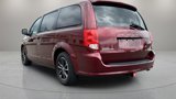 Used 2018 Dodge Grand Caravan SE image 3