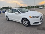 Used 2015 Ford Fusion SE image 4