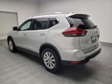 Used 2018 Nissan Rogue SV image 5