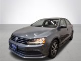 Used 2017 Volkswagen Jetta SE image 2