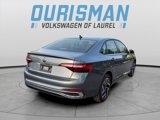 Used 2022 Volkswagen Jetta SEL image 3